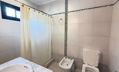 ¡Maravillosa casa en el corazón de la ciudad de Roque Pérez!