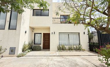¡Maravillosa casa en el corazón de la ciudad de Roque Pérez!
