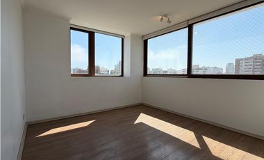 Venta amplio departamento en 9 Norte