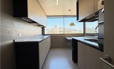 Venta amplio departamento en 9 Norte