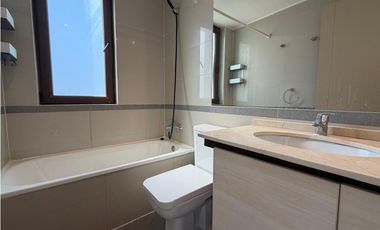 Venta amplio departamento en 9 Norte