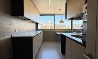 Venta amplio departamento en 9 Norte