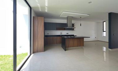 Cas en venta, Valle Imperial, Coto cerezo, Zapopan