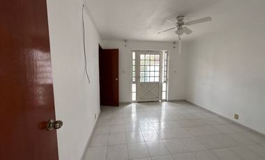 Casa renta Bugambilias 1era sección, muy cerca de la plaza, Zapopan, Jalisco