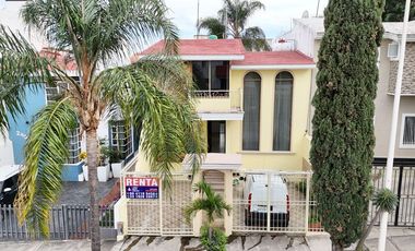 Casa renta Bugambilias 1era sección, muy cerca de la plaza, Zapopan, Jalisco