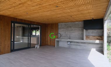 CASA NUEVA DE 250 M2 EN CONDOMINIO CASA PARQUE DE ZAPALLAR
