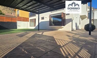 CASA 6D/5B-PAGA 0 EN LUZ-CIUDAD DE LOS VALLES