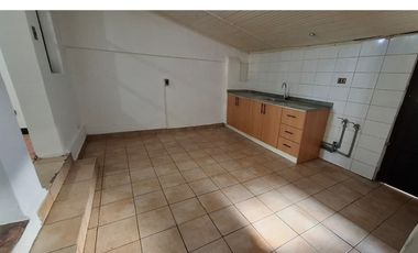 Casa en venta de 5 d en Linares