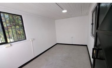 Casa en venta de 5 d en Linares