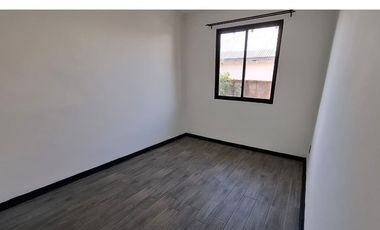 Casa en venta de 5 d en Linares