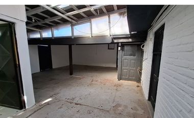 Casa en venta de 5 d en Linares