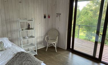 Casa de lujo con acceso playa del lago Calafquén.