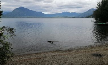 Casa de lujo con acceso playa del lago Calafquén.