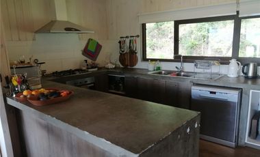 Casa de lujo con acceso playa del lago Calafquén.