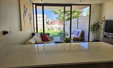 Arriendo Townhouse Chicureo Norte