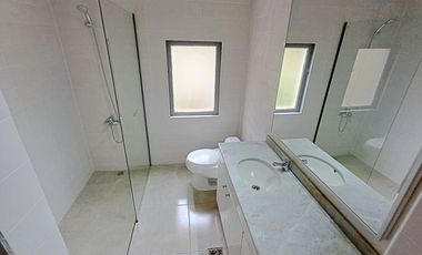 Vivabien Propiedades Vende Espectacular Casa en Exclusivo sctor de Miraflores Alto, Viña del Mar