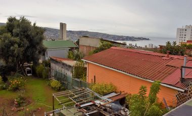 Vivabien Propiedades Vende Increible Casa en Cerro Placeres, Valparaiso