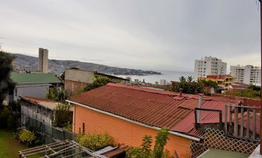Vivabien Propiedades Vende Increible Casa en Cerro Placeres, Valparaiso
