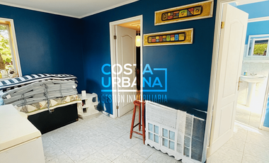 Amplia Casa con Piscina Temperada y Casa de Huéspedes.