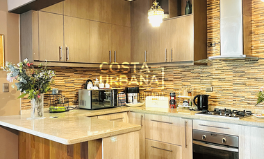 Amplia Casa con Piscina Temperada y Casa de Huéspedes.