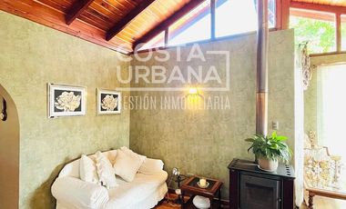 Amplia Casa con Piscina Temperada y Casa de Huéspedes.