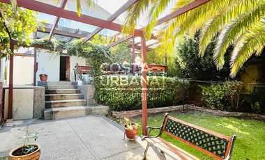 Amplia Casa con Piscina Temperada y Casa de Huéspedes.