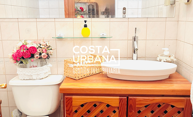 Amplia Casa con Piscina Temperada y Casa de Huéspedes.