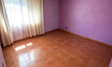 VENTA CASA SAN JOAQUÍN 7D+3B+1EST+1BOD 190M2 PAR.9 STA. ROSA