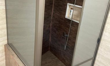 VENTA CASA SAN JOAQUÍN 7D+3B+1EST+1BOD 190M2 PAR.9 STA. ROSA