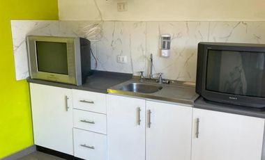 VENTA CASA SAN JOAQUÍN 7D+3B+1EST+1BOD 190M2 PAR.9 STA. ROSA