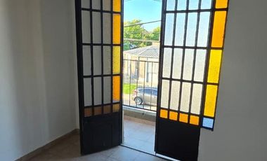 DEPARTAMENTO DE 3 DORMITORIOS Y COCHERA EN BARRIO MARIA SELVA