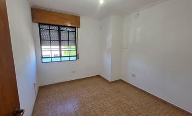 DEPARTAMENTO DE 3 DORMITORIOS Y COCHERA EN BARRIO MARIA SELVA