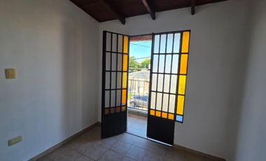 DEPARTAMENTO DE 3 DORMITORIOS Y COCHERA EN BARRIO MARIA SELVA