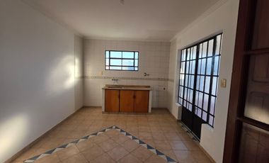 DEPARTAMENTO DE 3 DORMITORIOS Y COCHERA EN BARRIO MARIA SELVA
