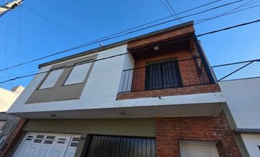 DEPARTAMENTO DE 3 DORMITORIOS Y COCHERA EN BARRIO MARIA SELVA