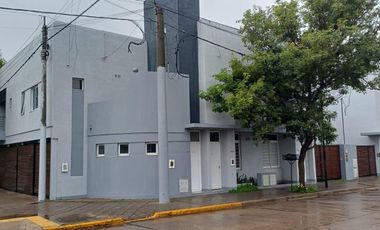 Departamento duplex independiente en alquiler de 2 dormitorios