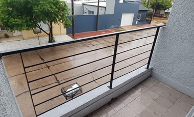Departamento duplex independiente en alquiler de 2 dormitorios
