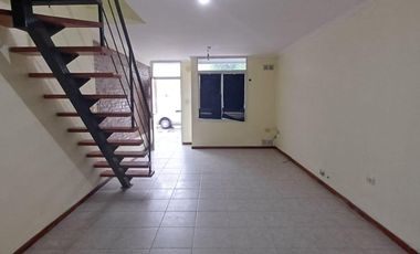 Departamento duplex independiente en alquiler de 2 dormitorios
