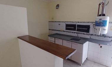 Departamento duplex independiente en alquiler de 2 dormitorios