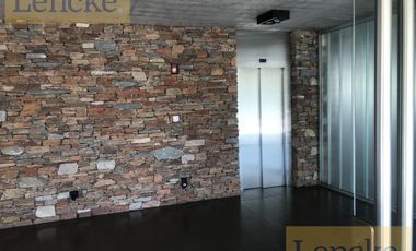 Lencke Vende - Excelente oficina c/4 cocheras, se recibe bien en parte de pago