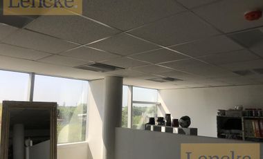 Lencke Vende - Excelente oficina c/4 cocheras, se recibe bien en parte de pago
