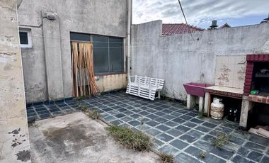 VENTA EDIFICIO DOS PLANTAS LA LUCILA DEL MAR