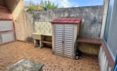 VENTA EDIFICIO DOS PLANTAS LA LUCILA DEL MAR