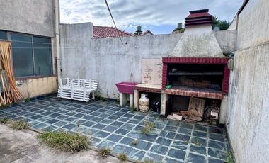 VENTA EDIFICIO DOS PLANTAS LA LUCILA DEL MAR