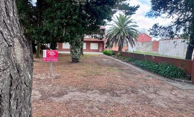 VENTA EDIFICIO DOS PLANTAS LA LUCILA DEL MAR