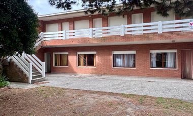 VENTA EDIFICIO DOS PLANTAS LA LUCILA DEL MAR