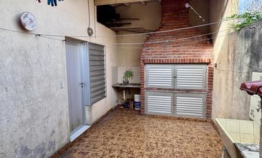 VENTA EDIFICIO DOS PLANTAS LA LUCILA DEL MAR