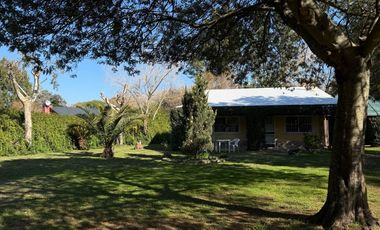 Casa de campo en entorno arbolado y tranquilo – La Araucaria, Lobos, Calle 11