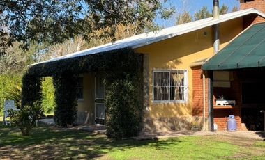 Casa de campo en entorno arbolado y tranquilo – La Araucaria, Lobos, Calle 11