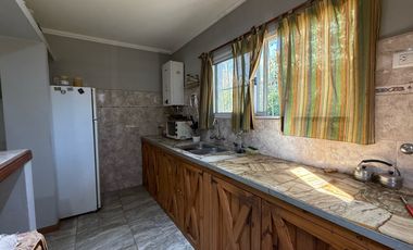 Casa de campo en entorno arbolado y tranquilo – La Araucaria, Lobos, Calle 11